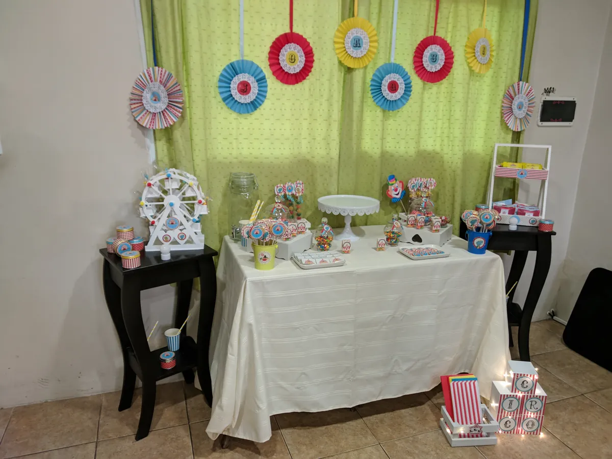 Dulces y decoración para celebraciones de cumpleaños